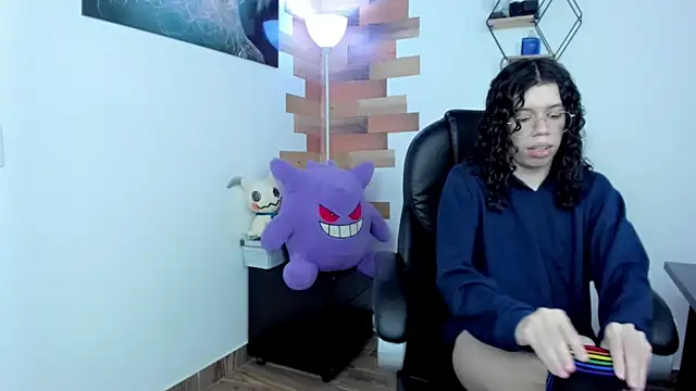 Snapshot of Angel_Dust18 chatting on 01-16-25, 08:25 Angel Dust18 online show from 01-16-25, 08:25