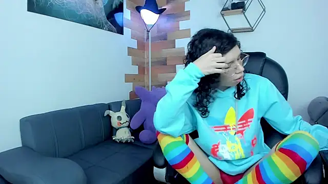 Snapshot of Angel_Dust18 chatting on 02-01-25, 07:55 Angel Dust18 online show from 02-01-25, 07:55