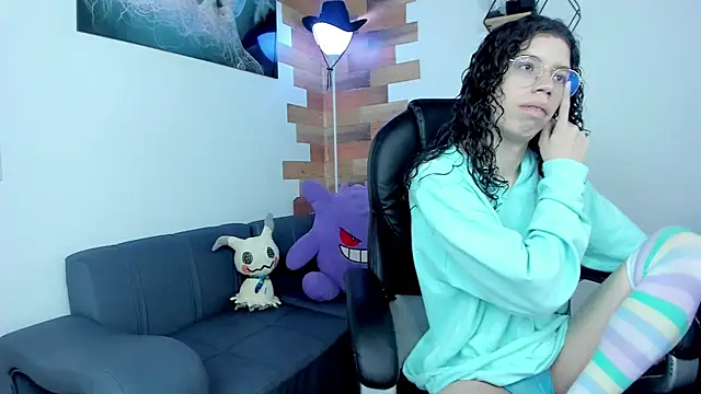 Snapshot of Angel_Dust18 chatting on 02-03-25, 08:03 Angel Dust18 online show from 02-03-25, 08:03