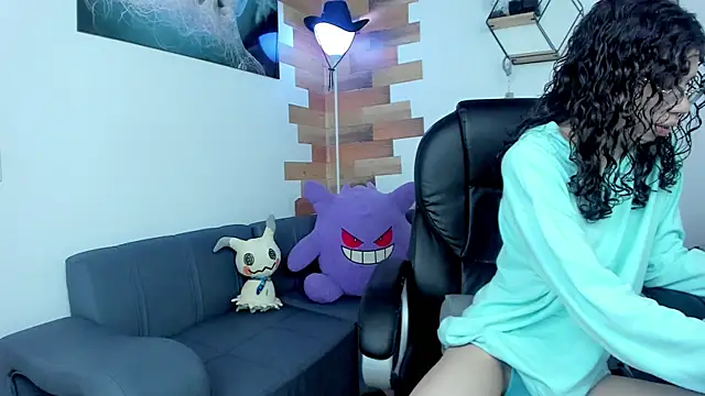 Snapshot of Angel_Dust18 chatting on 02-03-25, 11:05 Angel Dust18 online show from 02-03-25, 11:05