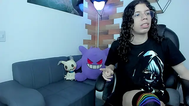 Snapshot of Angel_Dust18 chatting on 02-06-25, 08:23 Angel Dust18 online show from 02-06-25, 08:23