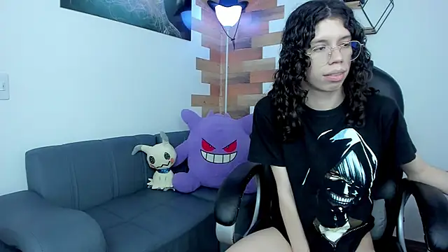 Snapshot of Angel_Dust18 chatting on 02-06-25, 11:26 Angel Dust18 online show from 02-06-25, 11:26