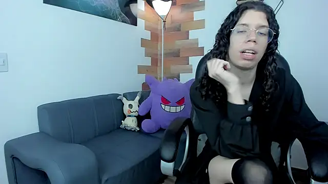 Snapshot of Angel_Dust18 chatting on 02-10-25, 08:10 Angel Dust18 online show from 02-10-25, 08:10