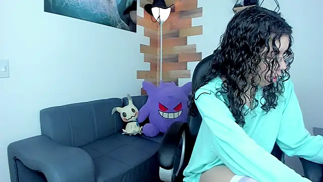 Snapshot of Angel_Dust18 chatting on 02-14-25, 07:54 Angel Dust18 online show from 02-14-25, 07:54