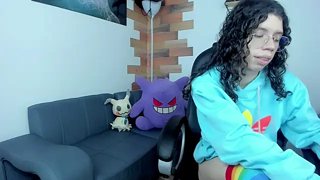 Snapshot of Angel_Dust18 chatting on 02-16-25, 08:22 Angel Dust18 online show from 02-16-25, 08:22