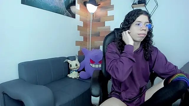 Snapshot of Angel_Dust18 chatting on 02-17-25, 08:26 Angel Dust18 online show from 02-17-25, 08:26