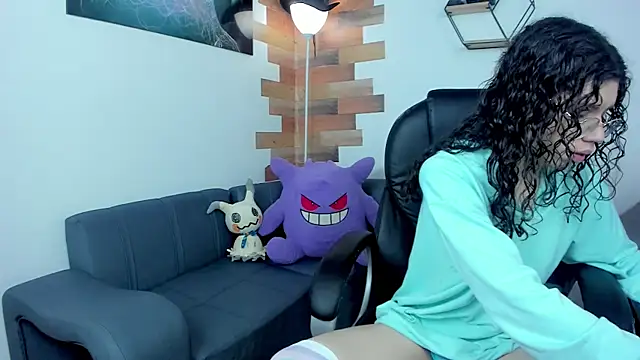 Snapshot of Angel_Dust18 chatting on 02-18-25, 08:47 Angel Dust18 online show from 02-18-25, 08:47