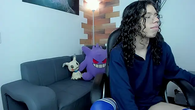 Snapshot of Angel_Dust18 chatting on 02-27-25, 08:42 Angel Dust18 online show from 02-27-25, 08:42