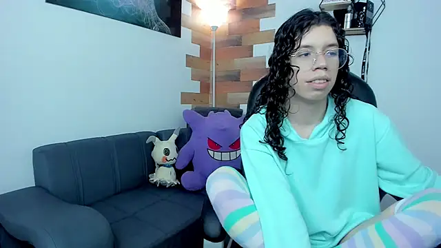 Snapshot of Angel_Dust18 chatting on 02-28-25, 09:12 Angel Dust18 online show from 02-28-25, 09:12