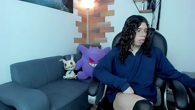 Snapshot of Angel_Dust18 chatting on 03-06-25, 11:31 Angel Dust18 online show from 03-06-25, 11:31