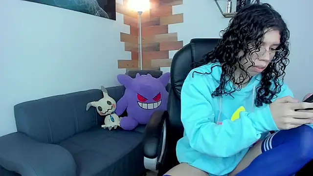 Snapshot of Angel_Dust18 chatting on 03-08-25, 08:46 Angel Dust18 online show from 03-08-25, 08:46