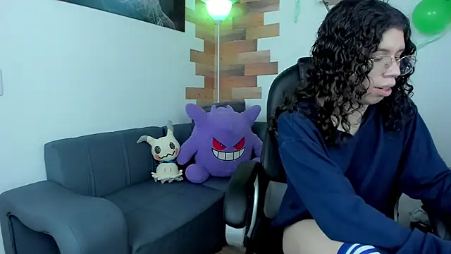 Snapshot of Angel_Dust18 chatting on 03-18-25, 11:42 Angel Dust18 online show from 03-18-25, 11:42