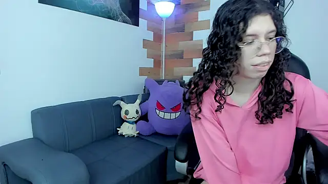 Snapshot of Angel_Dust18 chatting on 03-20-25, 11:34 Angel Dust18 online show from 03-20-25, 11:34