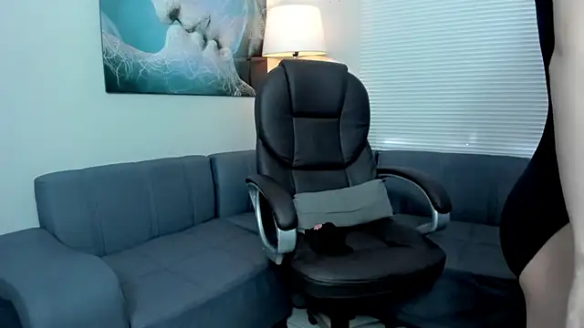 Snapshot of Angel_Dust18 chatting on 09-09-25, 02:05 Angel Dust18 online show from 09-09-25, 02:05