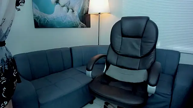 Snapshot of Angel_Dust18 chatting on 09-20-25, 02:07 Angel Dust18 online show from 09-20-25, 02:07