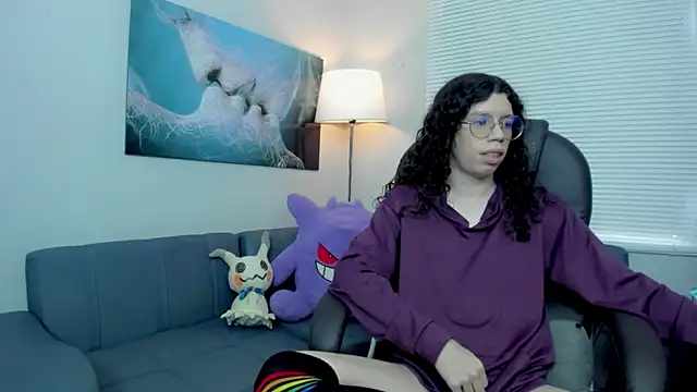 Snapshot of Angel_Dust18 chatting on 10-28-25, 02:53 Angel Dust18 online show from 10-28-25, 02:53