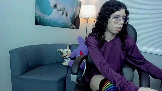 Snapshot of Angel_Dust18 chatting on 11-07-25, 03:45 Angel Dust18 online show from 11-07-25, 03:45