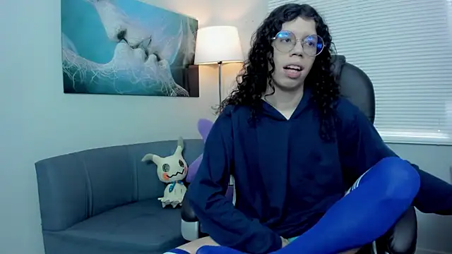 Snapshot of Angel_Dust18 chatting on 11-15-25, 03:19 Angel Dust18 online show from 11-15-25, 03:19