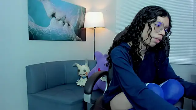 Snapshot of Angel_Dust18 chatting on 11-25-25, 03:12 Angel Dust18 online show from 11-25-25, 03:12