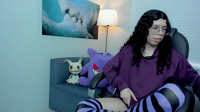 Snapshot of Angel_Dust18 chatting on 11-30-25, 04:11 Angel Dust18 online show from 11-30-25, 04:11