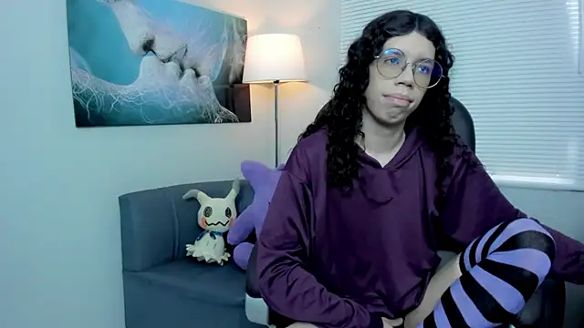 Snapshot of Angel_Dust18 chatting on 12-22-25, 04:26 Angel Dust18 online show from 12-22-25, 04:26