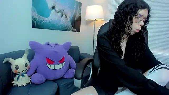 Snapshot of Angel_Dust18 chatting on 01-10-26, 03:36 Angel Dust18 online show from 01-10-26, 03:36