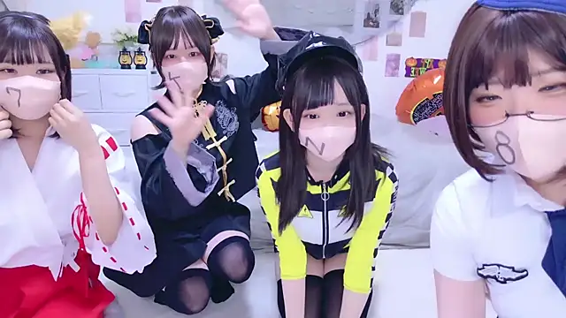 841 yayoi online show from 10-31-25, 05:08