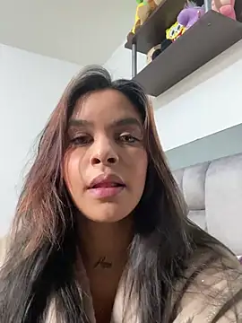 sarah salis  online show from 04-15-26, 03:08