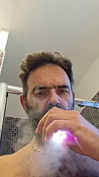Snapshot of pachapeter chatting on 09-19-25, 04:18 pachapeter online show from 09-19-25, 04:18