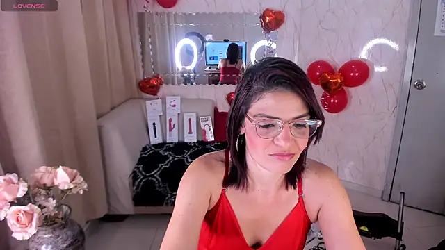 Snapshot of KatteMoss chatting on 02-02-25, 03:32 KatteMoss online show from 02-02-25, 03:32