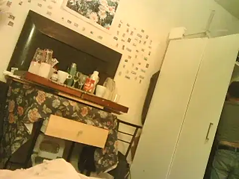 Snapshot of DaddyQuimHot chatting on 12-13-24, 02:54 DaddyQuimHot online show from 12-13-24, 02:54