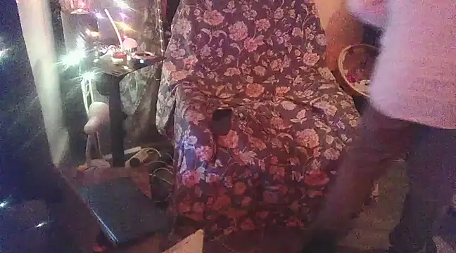 Snapshot of DaddyQuimHot chatting on 03-10-25, 03:45 DaddyQuimHot online show from 03-10-25, 03:45