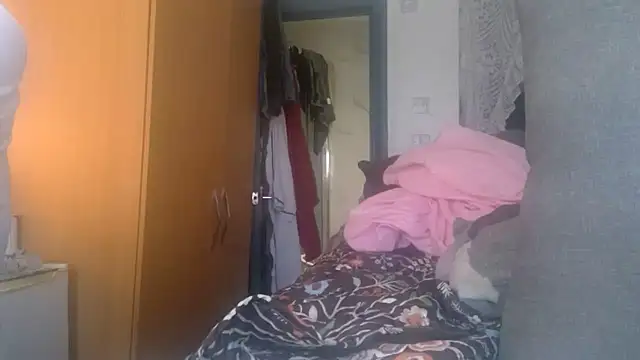 Snapshot of DaddyQuimHot chatting on 09-22-25, 04:20 DaddyQuimHot online show from 09-22-25, 04:20