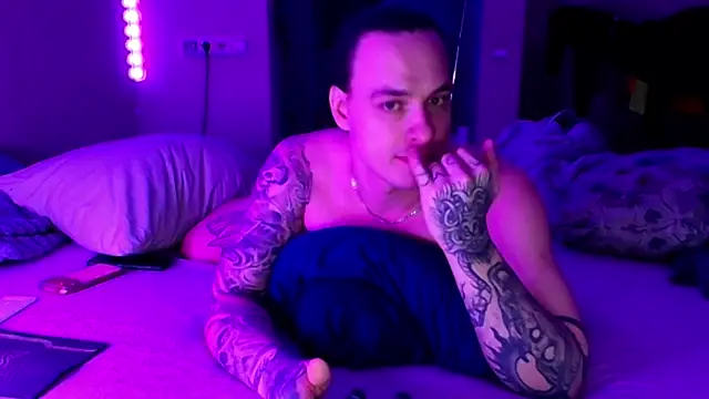 baphomet from ice online show from 04-16-26, 01:23