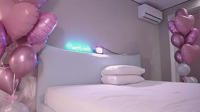 NinaMint online show from 12-14-25, 06:23