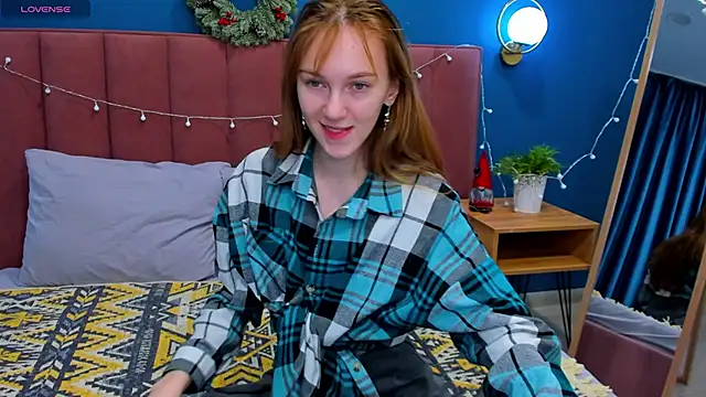 Snapshot of VanillaKelly chatting on 12-24-24, 03:49 VanillaKelly online show from 12-24-24, 03:49