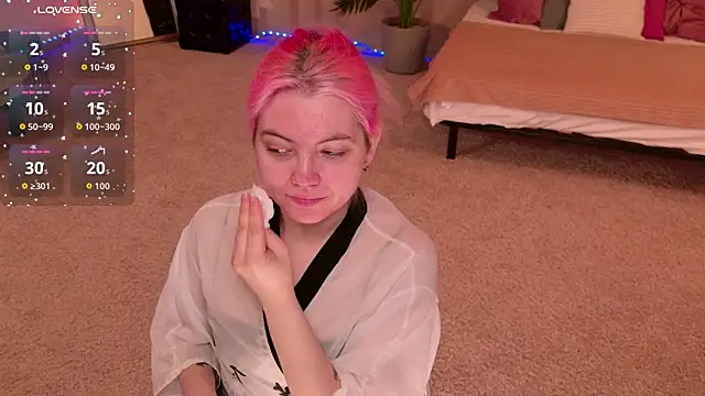 Lisa Adam online show from 07-22-26, 06:32