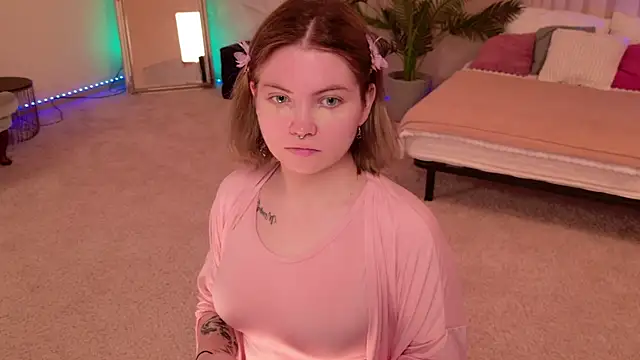 Lisa Adam online show from 07-29-26, 06:17