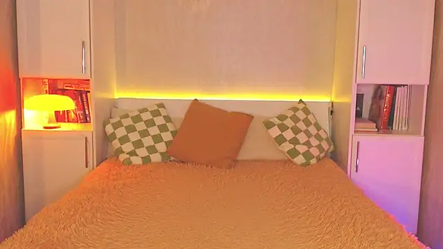 Snapshot of Leaaaaaaaaa chatting on 12-18-25, 04:57 Leaaaaaaaaa online show from 12-18-25, 04:57