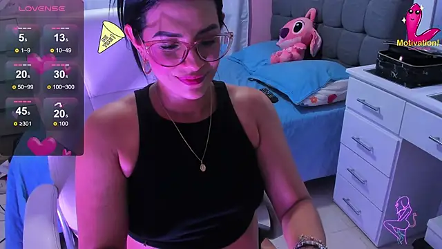 Snapshot of dahian_carter chatting on 12-23-24, 06:37 dahian carter online show from 12-23-24, 06:37