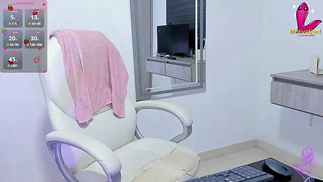 Snapshot of dahian_carter chatting on 09-25-25, 12:20 dahian carter online show from 09-25-25, 12:20