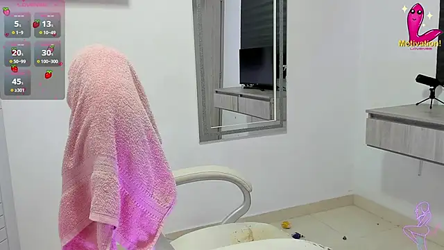 Snapshot of dahian_carter chatting on 11-08-25, 12:49 dahian carter online show from 11-08-25, 12:49