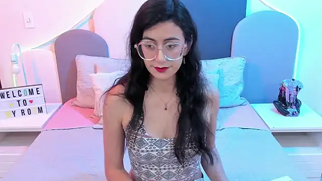 SophieGomez22 online show from 03-10-25, 11:42