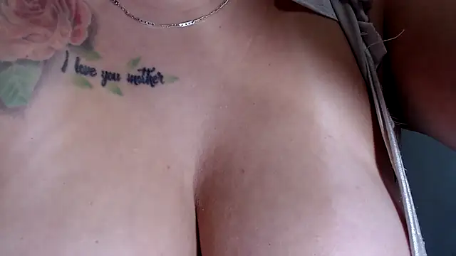 SOPHIA SQUIRTPUSSY online show from 04-16-26, 09:50