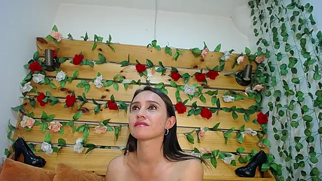 Snapshot of daniela_casallas_ chatting on 01-15-25, 02:35 daniela casallas online show from 01-15-25, 02:35