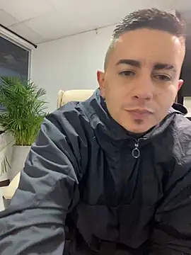 DanielGomez9 online show from 01-09-25, 11:13