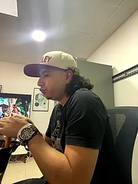 Snapshot of DanielGomez9 chatting on 01-17-26, 08:56 DanielGomez9 online show from 01-17-26, 08:56