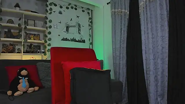 Snapshot of Couple_muscle1 chatting on 11-16-25, 05:51 Couple muscle1 online show from 11-16-25, 05:51