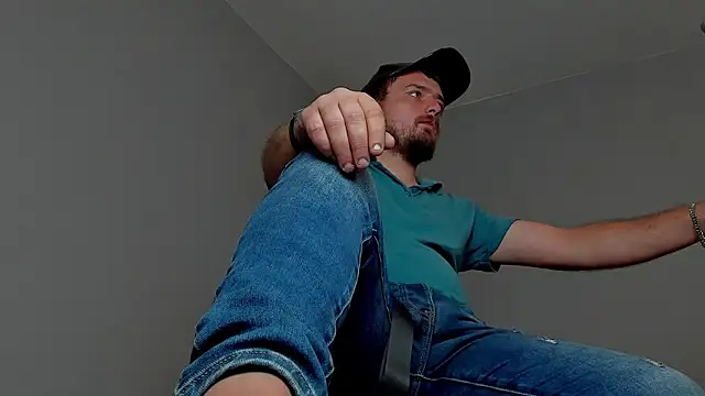 Snapshot of Master_Mark_Wayne chatting on 10-31-25, 11:39 Master Mark Wayne online show from 10-31-25, 11:39