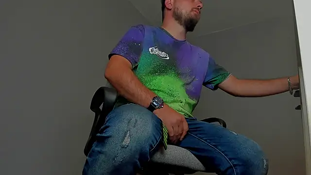 Snapshot of Master_Mark_Wayne chatting on 11-05-25, 07:47 Master Mark Wayne online show from 11-05-25, 07:47